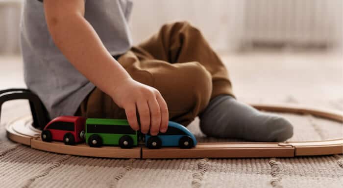 drewniane zabawki dla dzieciaków